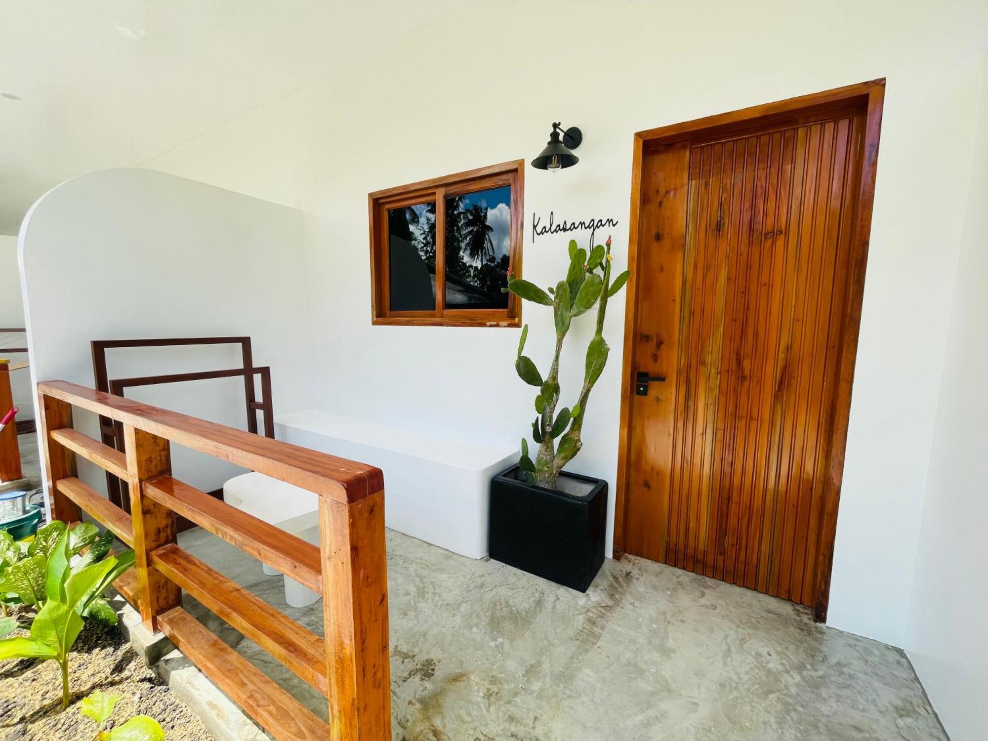 Maayong Hostel (Adults Only) 몰볼 외부 사진