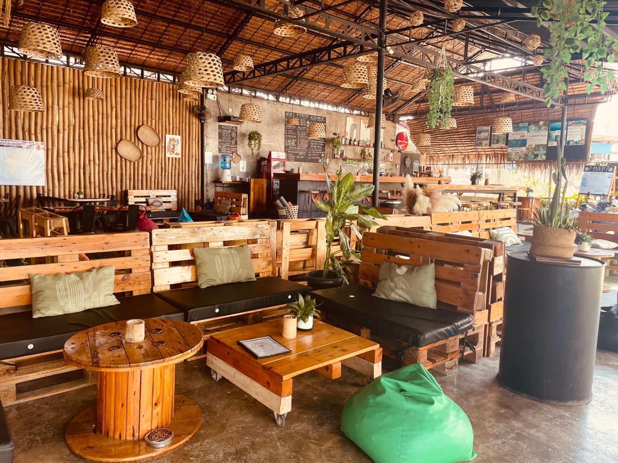 Maayong Hostel (Adults Only) 몰볼 외부 사진