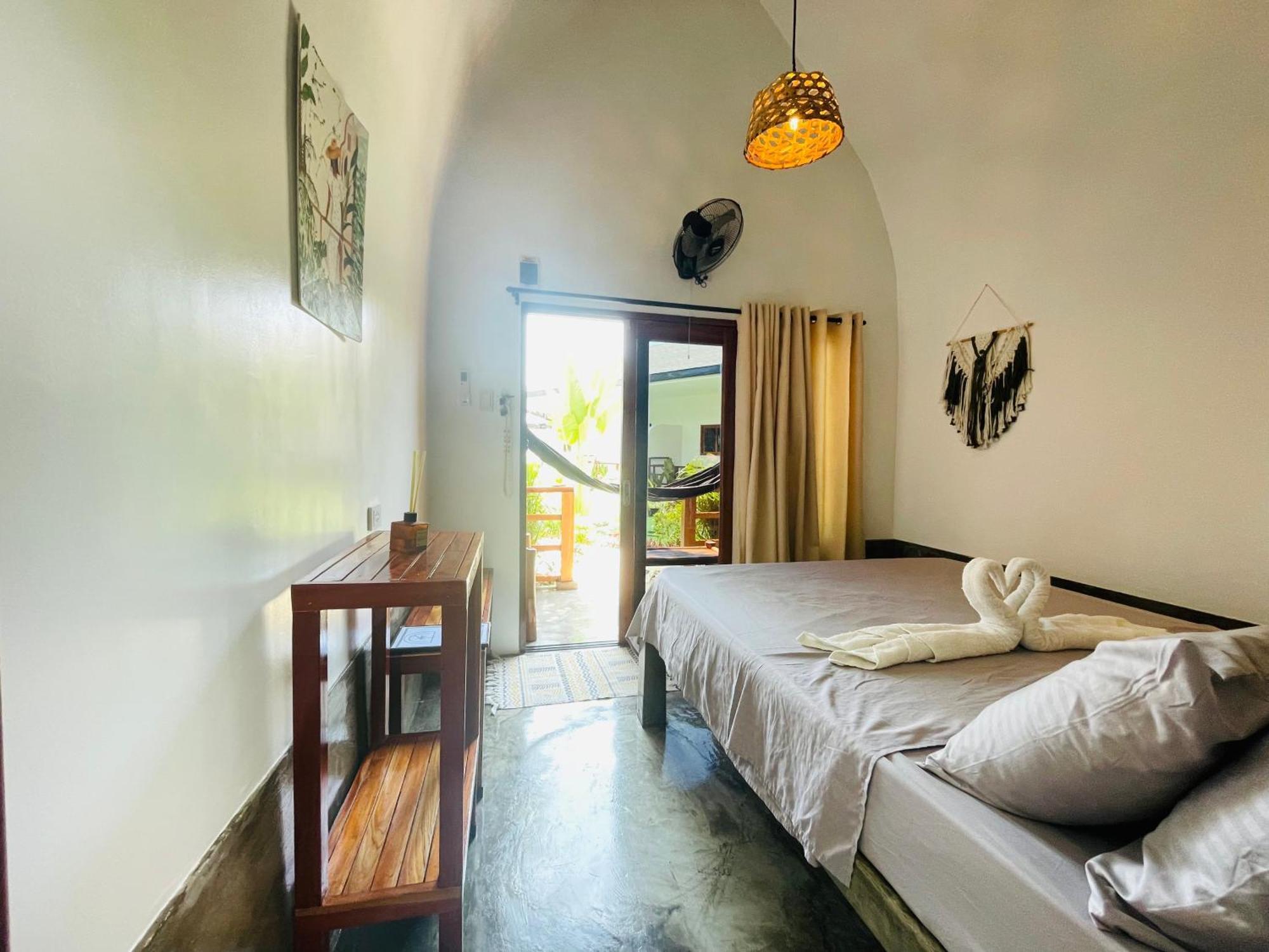 Maayong Hostel (Adults Only) 몰볼 외부 사진